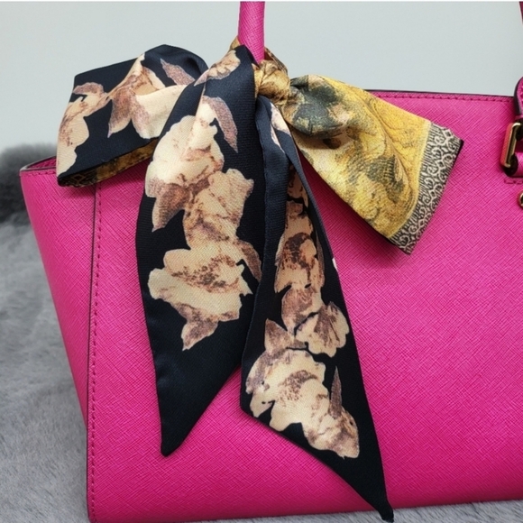 New Flowers Print Silk Skinny Scarf Twilly - Picture 1 of 5